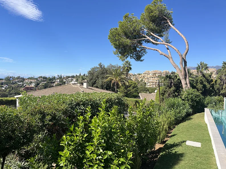 Villa en Las Chapas garden: view 3 from the photographic archive